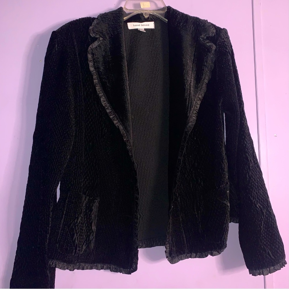 Harvé Benard black velvet blazer